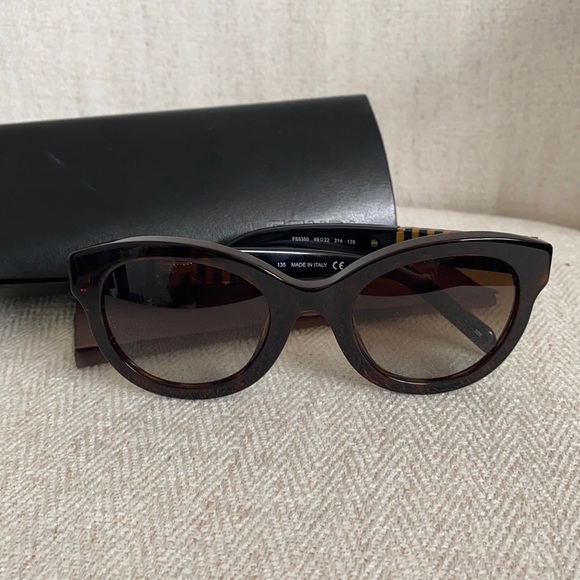 Fendi Accessories - Fendi Sunglasses